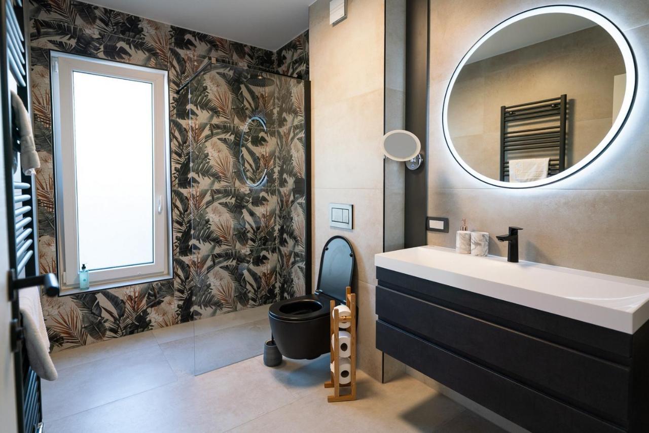 Apartments Kras 24 With Pool Sežana Exteriör bild