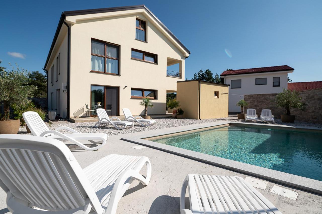 Apartments Kras 24 With Pool Sežana Exteriör bild