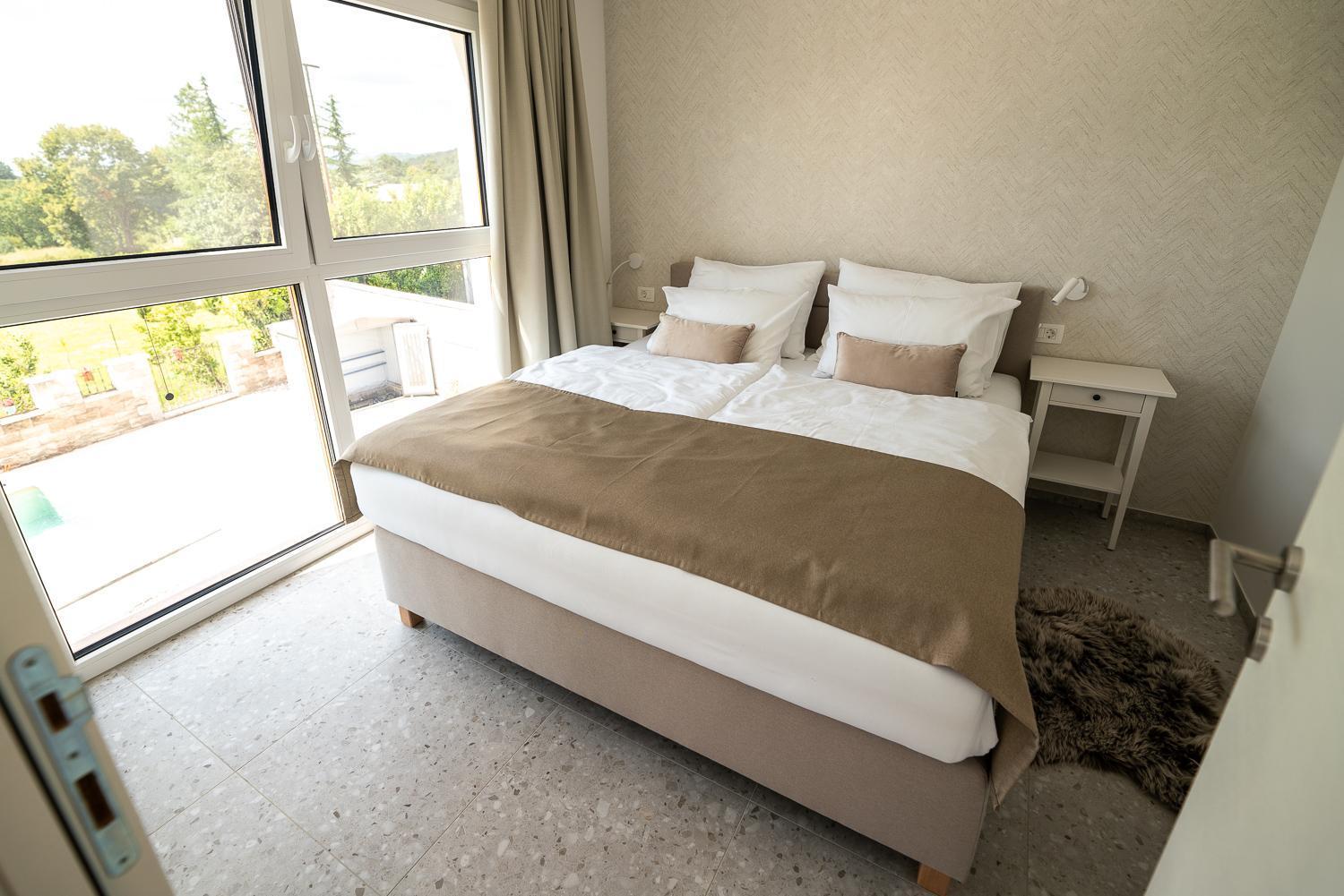 Apartments Kras 24 With Pool Sežana Exteriör bild